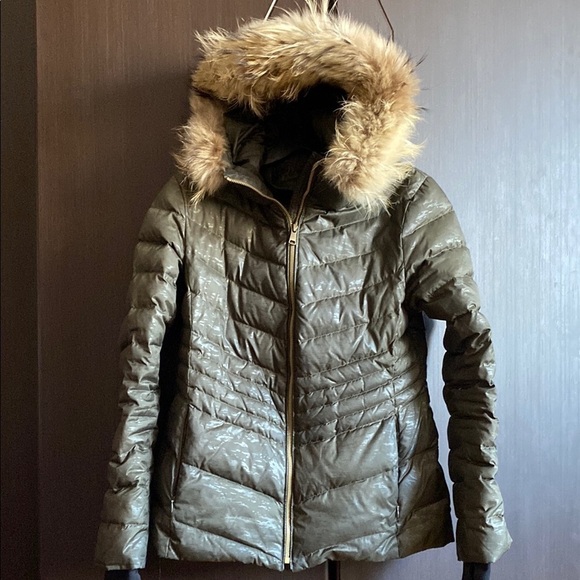 Andrew Marc puffer coat raccoon fur trim size M​​​ - Picture 1 of 4